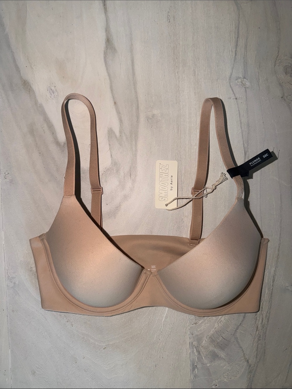 NWT aerie Smoothez T-Shirt Plunge Bra